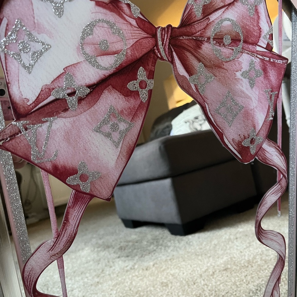 VIRAL LUXURY PINK BOW MIRROR 😍 - Picture 2 of 6